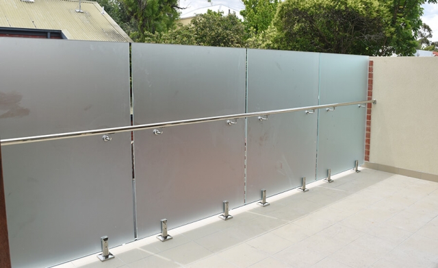 Frameless balustrades in Adelaide by professional installers